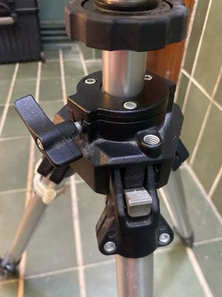 Trípode Manfrotto 055C + Rótula 029