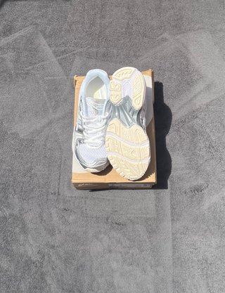Asics Gel Kayano 14 Plata/Blanco