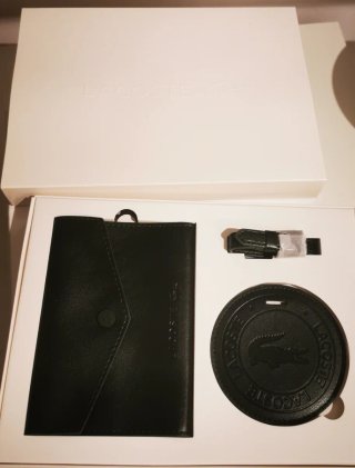 Set de viaje Lacoste