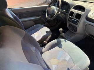 Renault Clio 2000