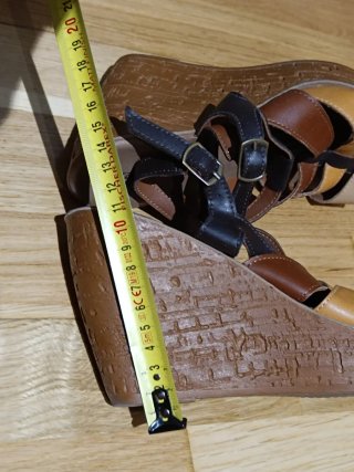 Sandalias Graceland Beige y Marrón