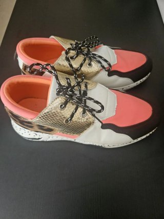 Zapatillas doradas y rosas talla 39