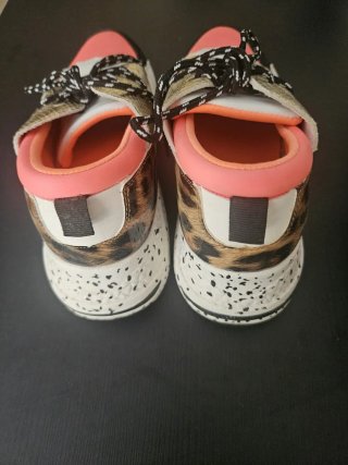 Zapatillas doradas y rosas talla 39