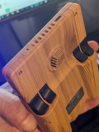 Anbernic RG405V consola madera