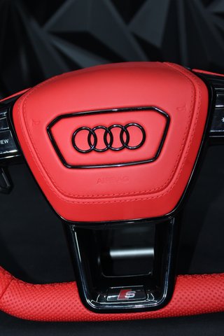 Volante Deportivo Audi Custom en Cuero Micro