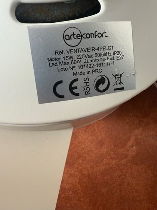 VENTILADOR TECHO CON LUZ - DOS COLORES