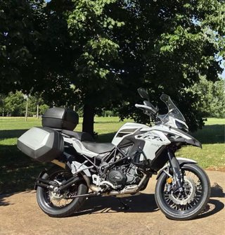 Benelli TRK 502X Blanca