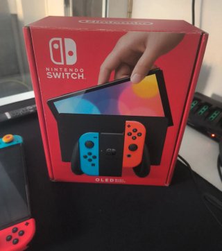 Nintendo Switch OLED - Modello Base
