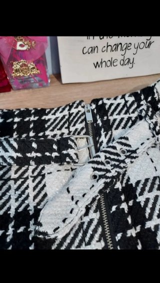Falda Zara cuadros blanco y negro
