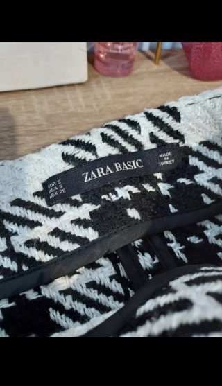 Falda Zara cuadros blanco y negro