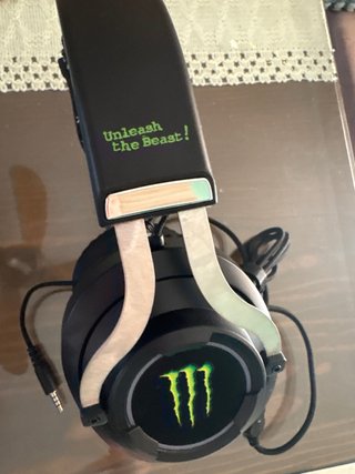 Cascos Gamer Monster Negros