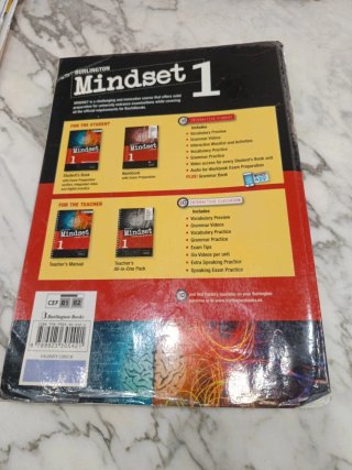 Libro de inglés y cuaderno de ejercicios 1° bachil