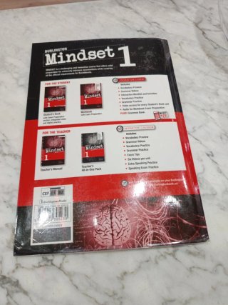 Libro de inglés y cuaderno de ejercicios 1° bachil
