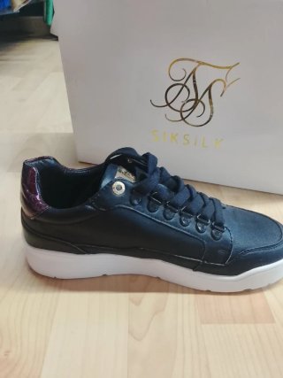 Zapatillas SikSilk Negras y Moradas