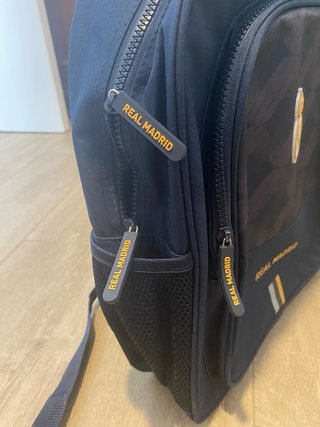 Mochila Real Madrid Azul y Dorada