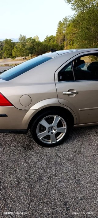 ford mondeo  2.0 2003