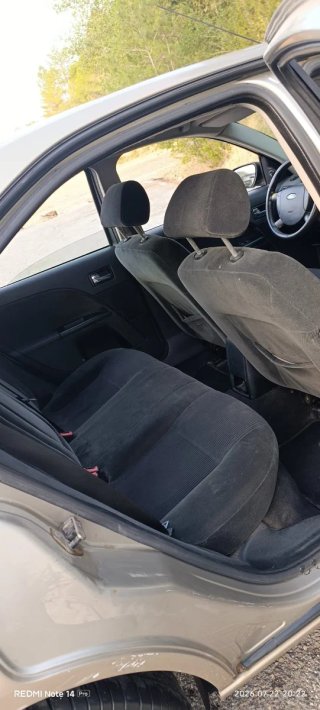 ford mondeo  2.0 2003