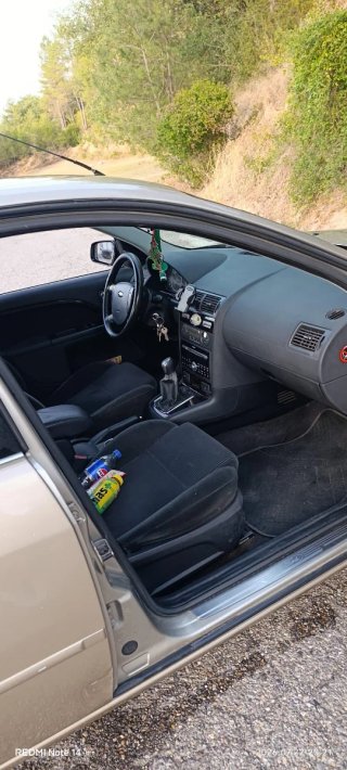 ford mondeo  2.0 2003