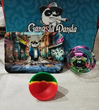 Posacenere in vetro Gangsta Panda