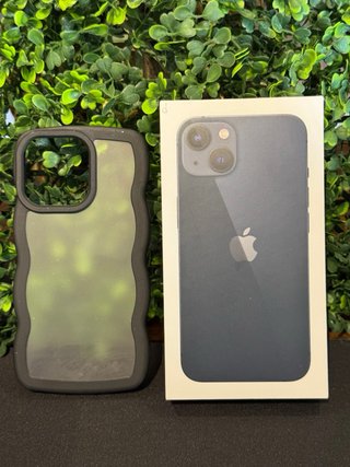 iPhone 13 Medianoche
