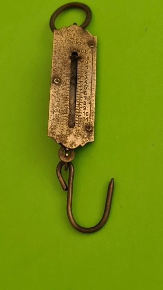 Báscula o dinamómetro de bolsillo antigua