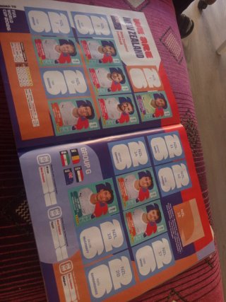 Álbum del mundial 2026 383 stikers con CR7,i mas