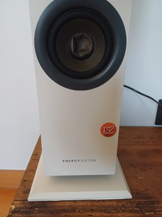 Torre Altavoz Energy Sistem color blanco.