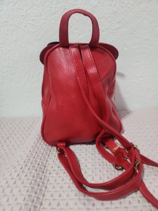 Mochila roja lunares blancos y lazo negro