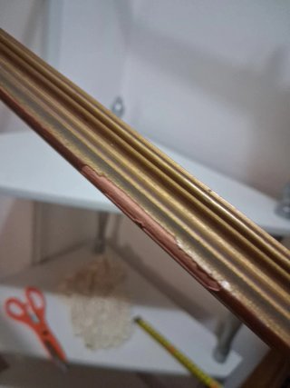 Cornice in legno dorato da sistemare
