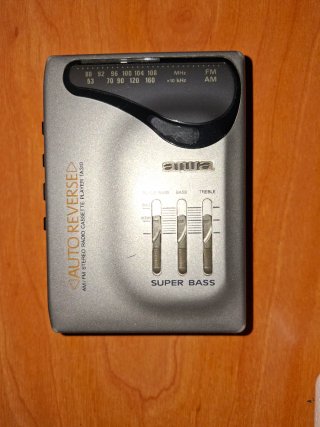 Walkman Aiwa HS-TA310 Radio Cassette Player