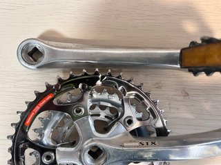 Pedalier Shimano STX