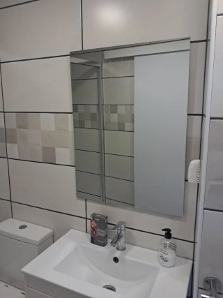 Mueble de baño con espejo