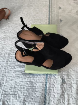 Sandalias Negras Tacón