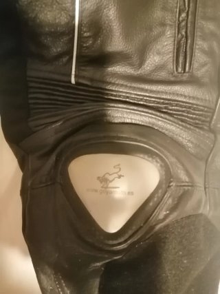 Mono moto 2 Piezas  y ropa térmica marca"Goyamoto"