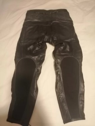 Mono moto 2 Piezas  y ropa térmica marca"Goyamoto"
