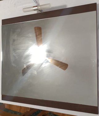 Espejo de baño con anclaje y lámpara