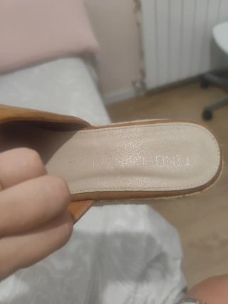 Sandalias cuña ante marrón