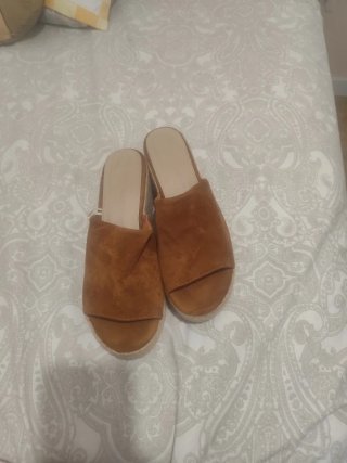 Sandalias cuña ante marrón
