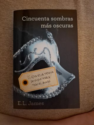 Cincuenta sombras más oscuras