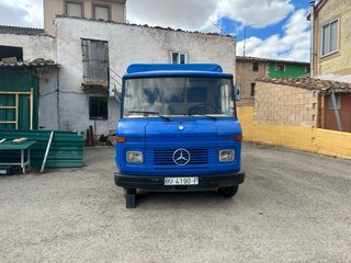 Mercedes-Benz 406D 1980
