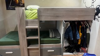 Litera infantil con cajones y escalera
