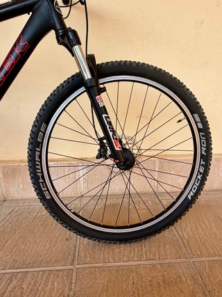 Bicicleta se montaña Trek 4500 Disco Talla M - 18”