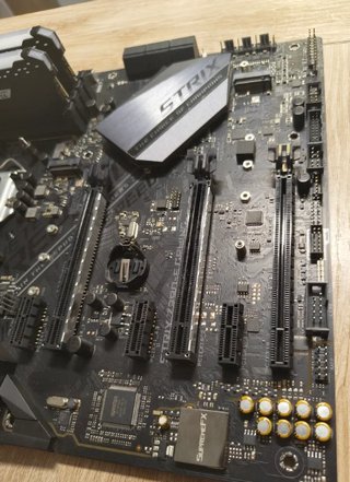 Placa Base ASUS ROG Strix Z390-F Gaming