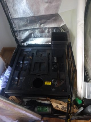 Kit Hidroponía 1m² con 8 Macetas