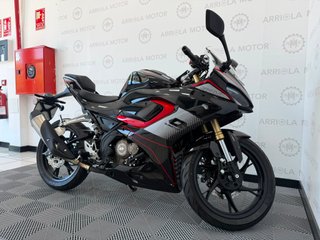 QJMOTOR SRK 125 R 2025 · 2.130 km