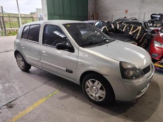 Renault 232255 piloto trasero 89023922 clio 1.2 mt