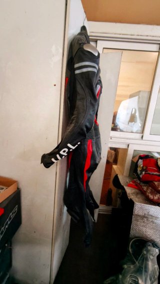 Mono de moto Viper cuero Talla L. Nuevo