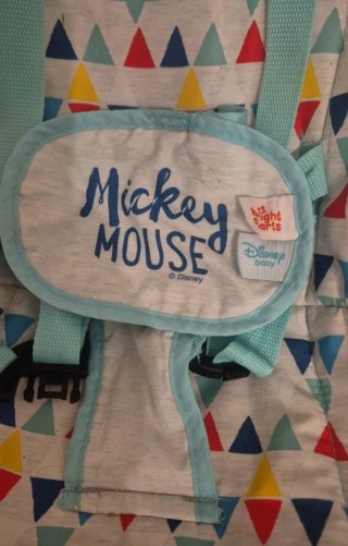 Mecedora bebé Mickey Mouse.
