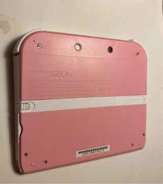 Nintendo 2DS Rosa con cargador y lápiz