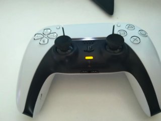 PlayStation 5 con GTA 5 y Call of Duty
